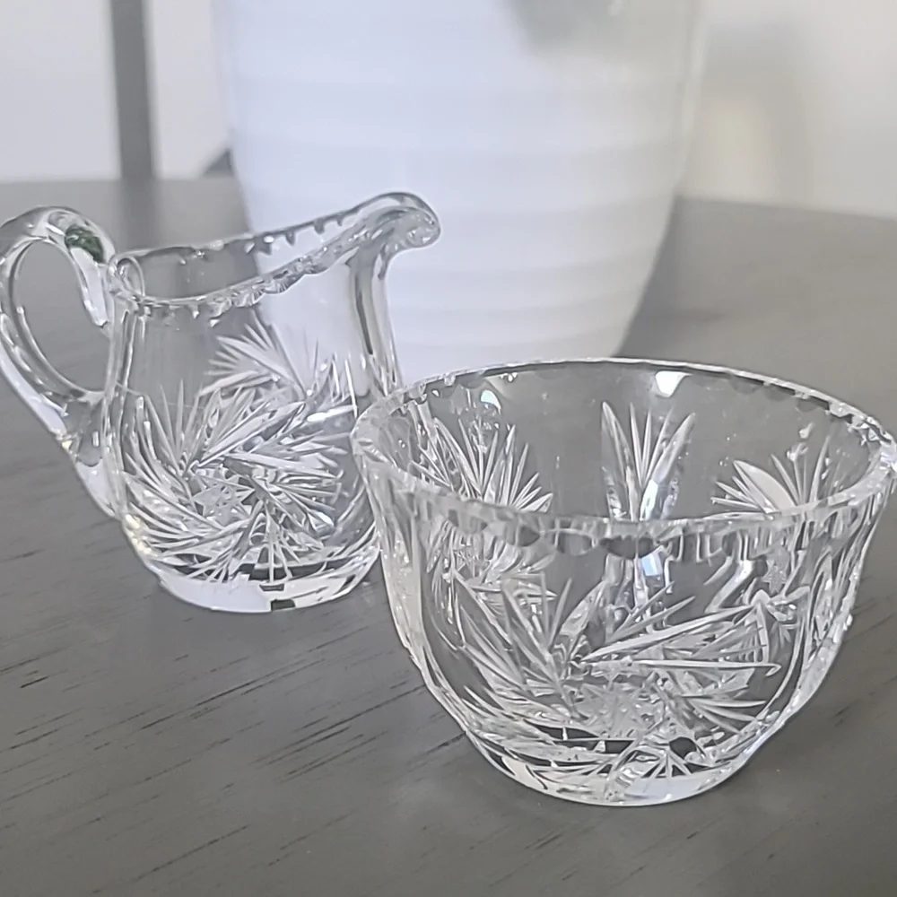 Stunning Set Of Vintage Pinwheel Elegant Crystal Glassware Set